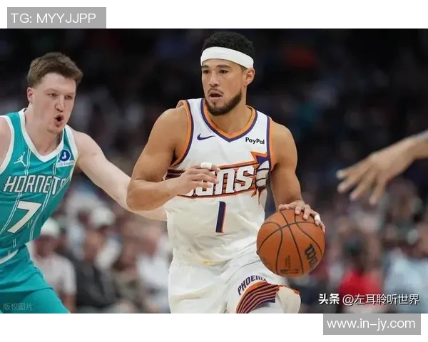 布克单骑难救主全场最高32分难阻对手逆袭第三节独得19分表现耀眼